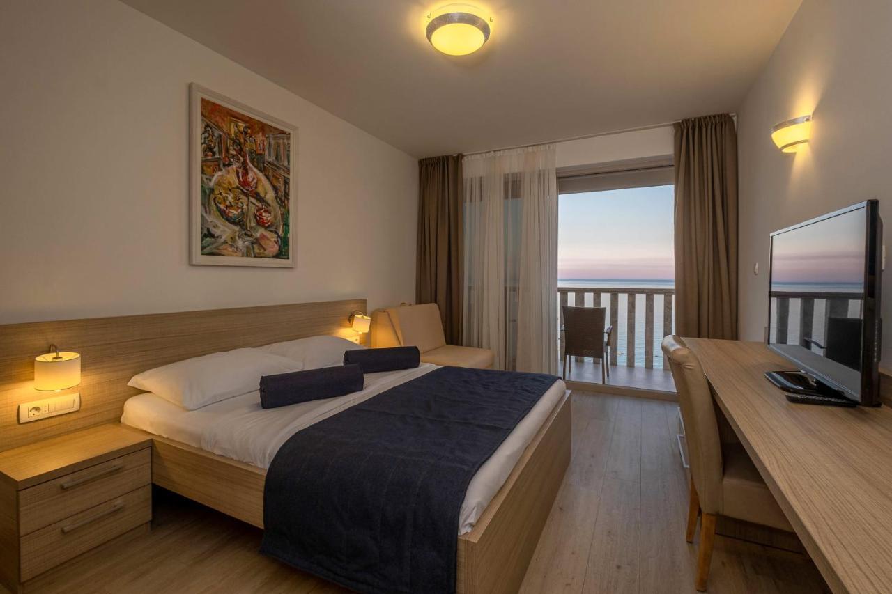 Poseidon The Beach Hotel Budva Luaran gambar